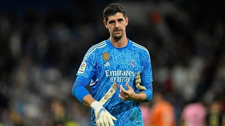 كورتوا يُنقذ ريال مدريد من شباك ليفربول بثلاثية تصديات أمام سوبوسلاي