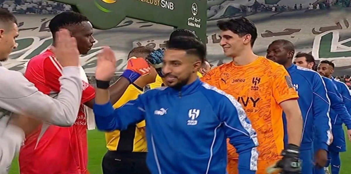 بطل الكلاسيكو! ياسين بونو يُحطم أحلام ميندي بتصديَّين في ركلات الترجيح ويقود الهلال لنهائي كأس الملك