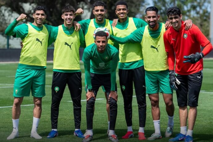 محمد وهبي يستبعد لاعبين من معسكر المنتخب المغربي قبل وديتي الإكوادور وباراغواي