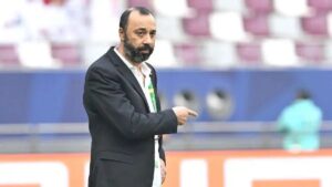 مدرب مغربي يتولى قيادة “الأحمر” العُماني… السكتيوي يخلف كيروش رسمياً