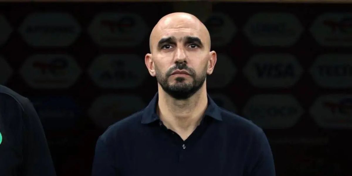 الركراكي يغادر المغرب للتعاقد مع نادي سعودي
