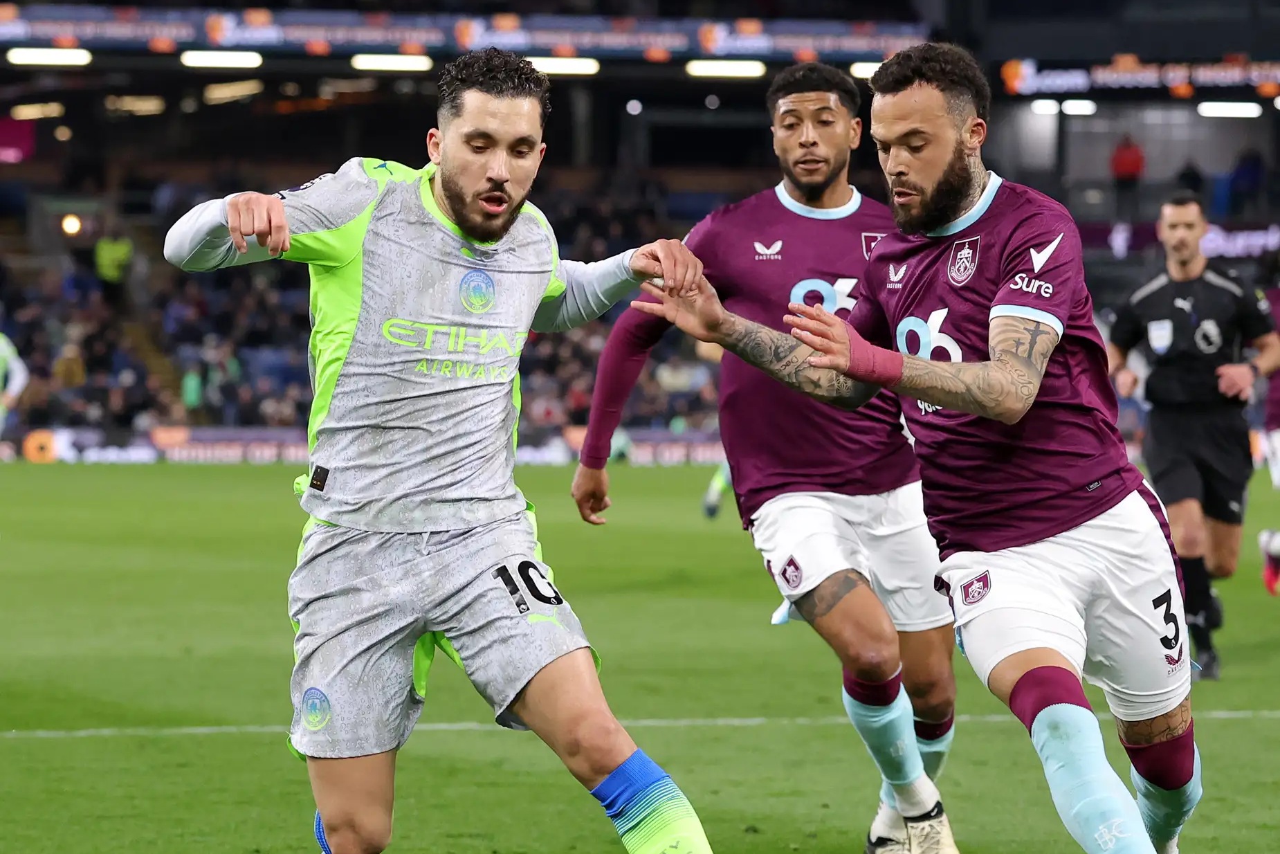 ترتيب الدوري الإنجليزي الممتاز بعد فوز مانشستر سيتي على بيرنلي